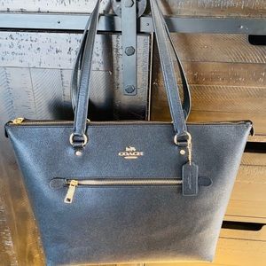 Coach BRAND NEW black Handbag